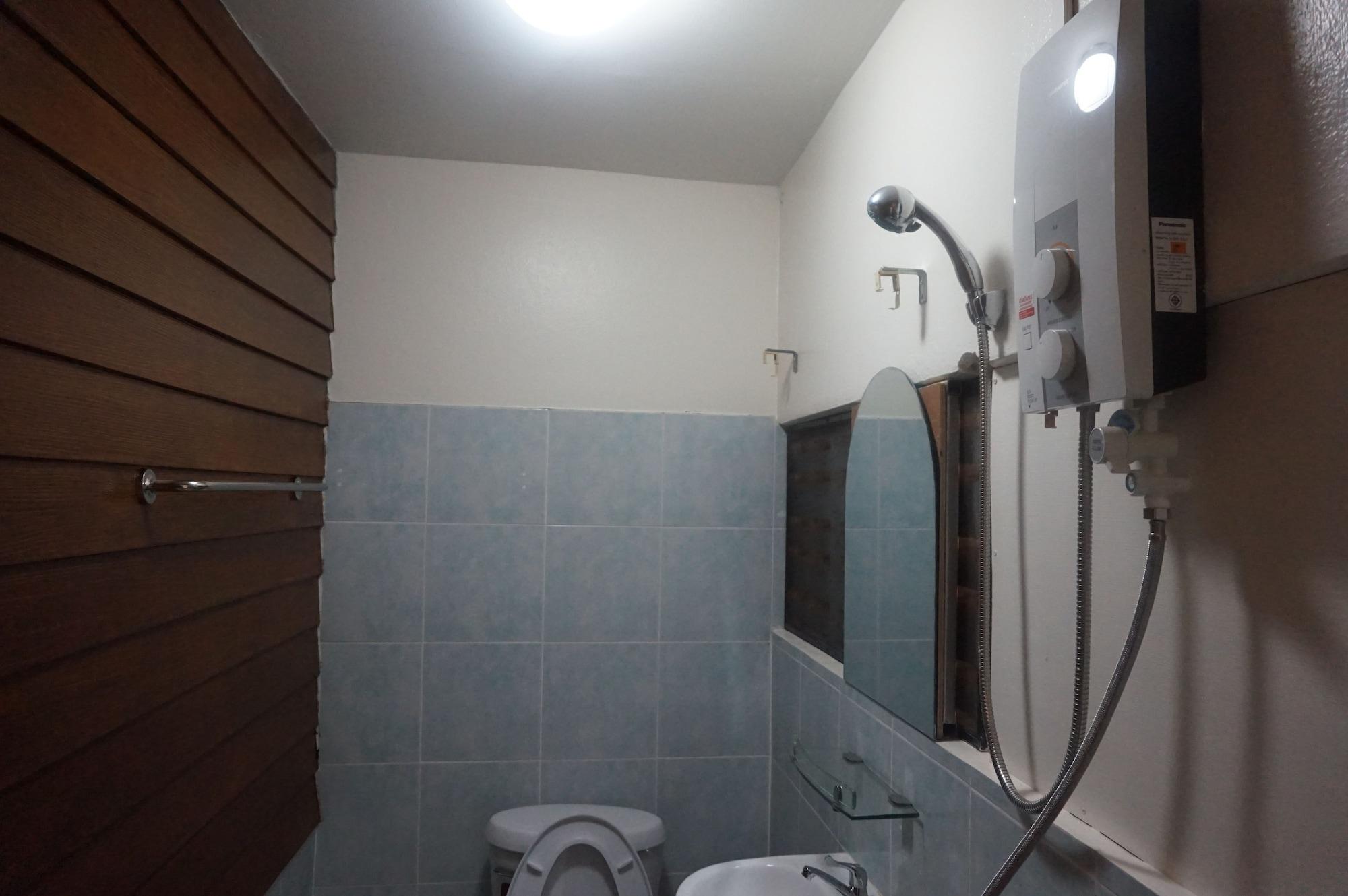 Phrasing Guesthouse Чиангмай Экстерьер фото