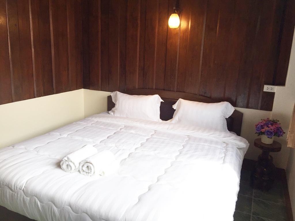 Phrasing Guesthouse Чиангмай Экстерьер фото