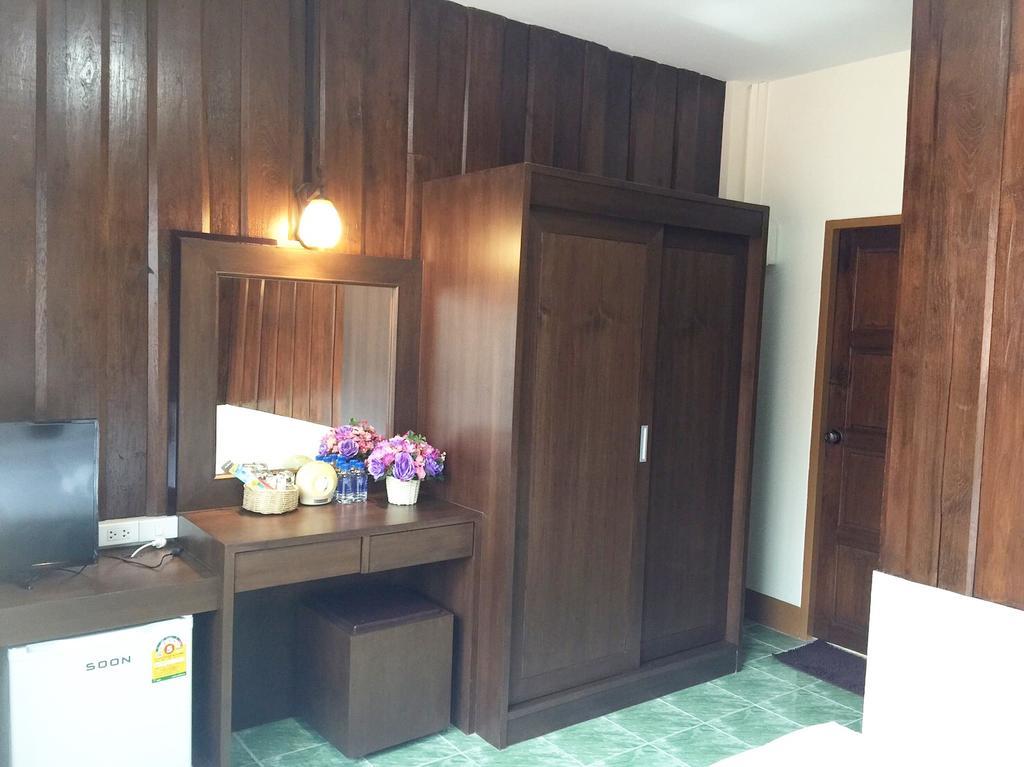 Phrasing Guesthouse Чиангмай Экстерьер фото