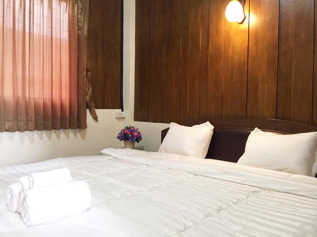 Phrasing Guesthouse Чиангмай Экстерьер фото