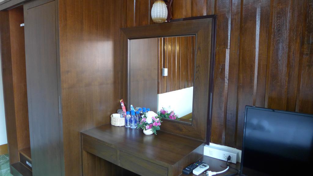 Phrasing Guesthouse Чиангмай Экстерьер фото