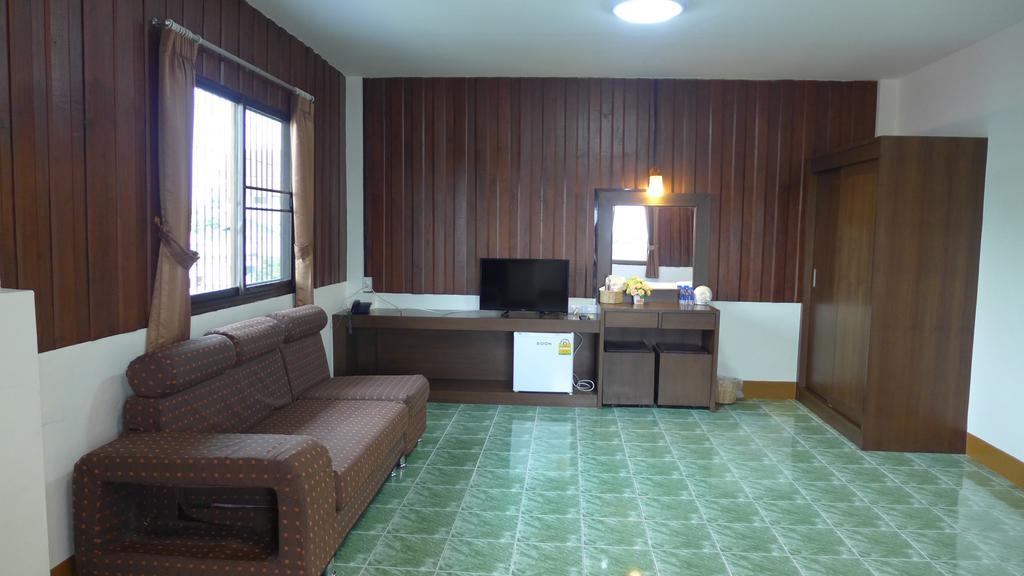 Phrasing Guesthouse Чиангмай Экстерьер фото
