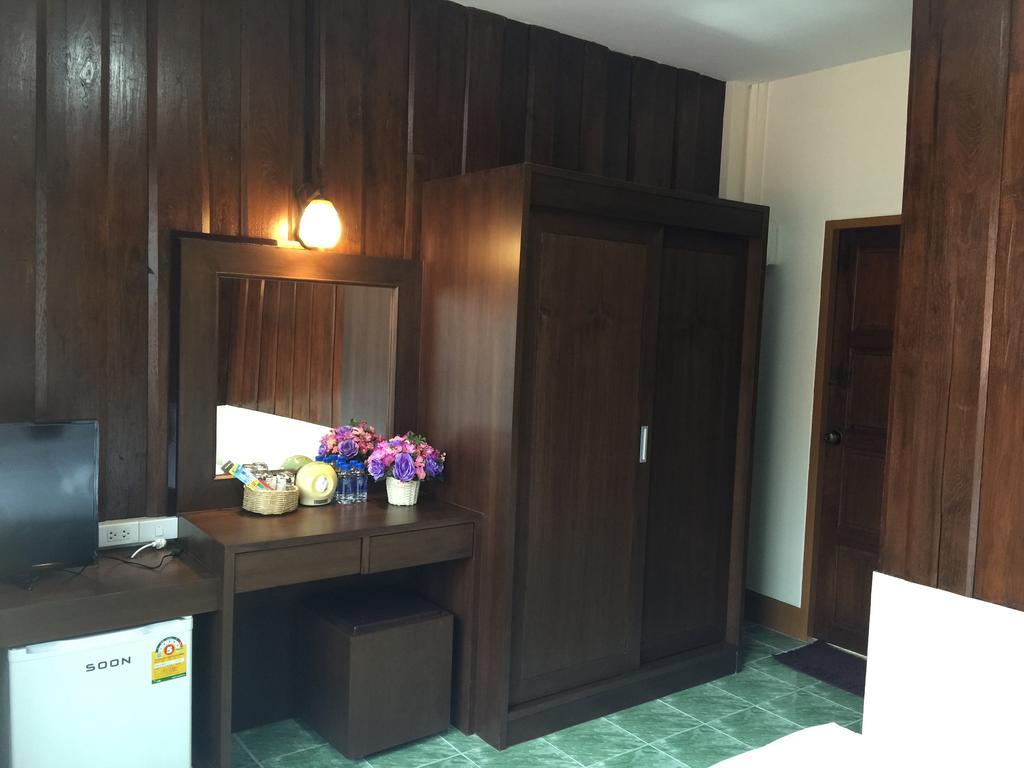 Phrasing Guesthouse Чиангмай Экстерьер фото