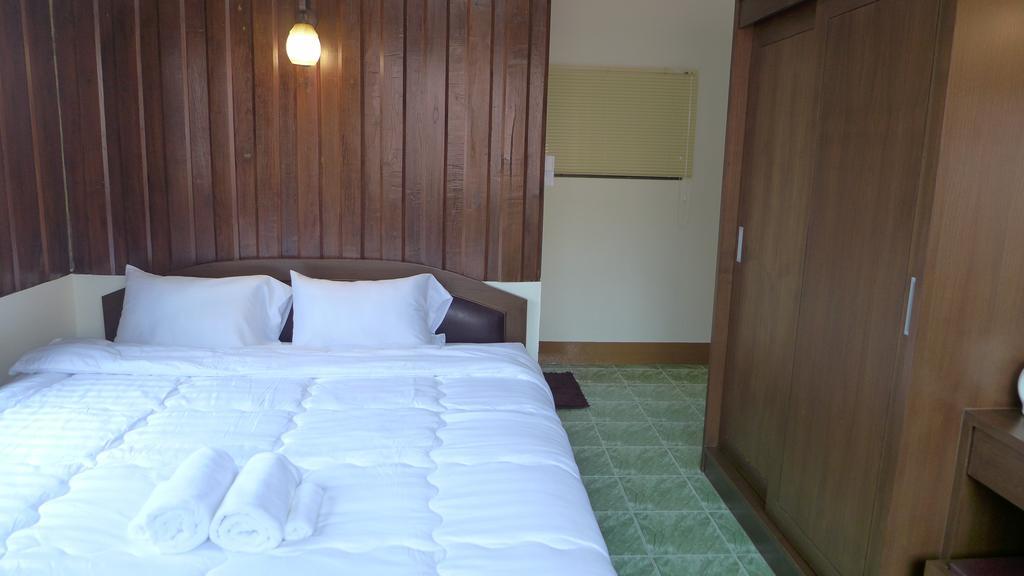 Phrasing Guesthouse Чиангмай Экстерьер фото