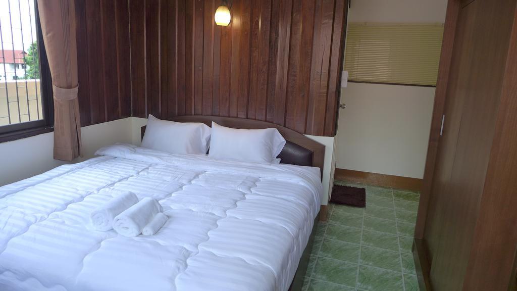 Phrasing Guesthouse Чиангмай Экстерьер фото
