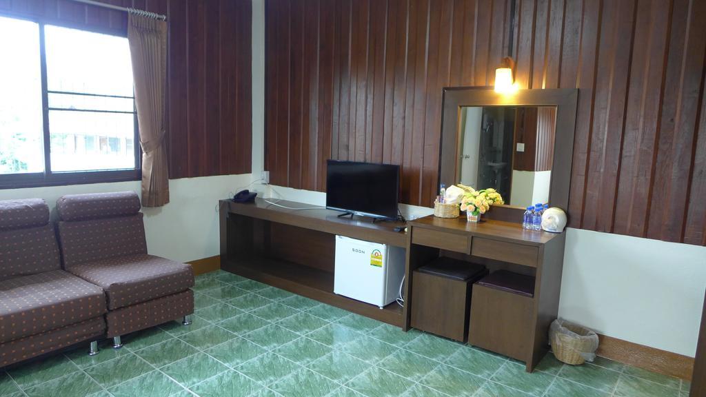 Phrasing Guesthouse Чиангмай Экстерьер фото