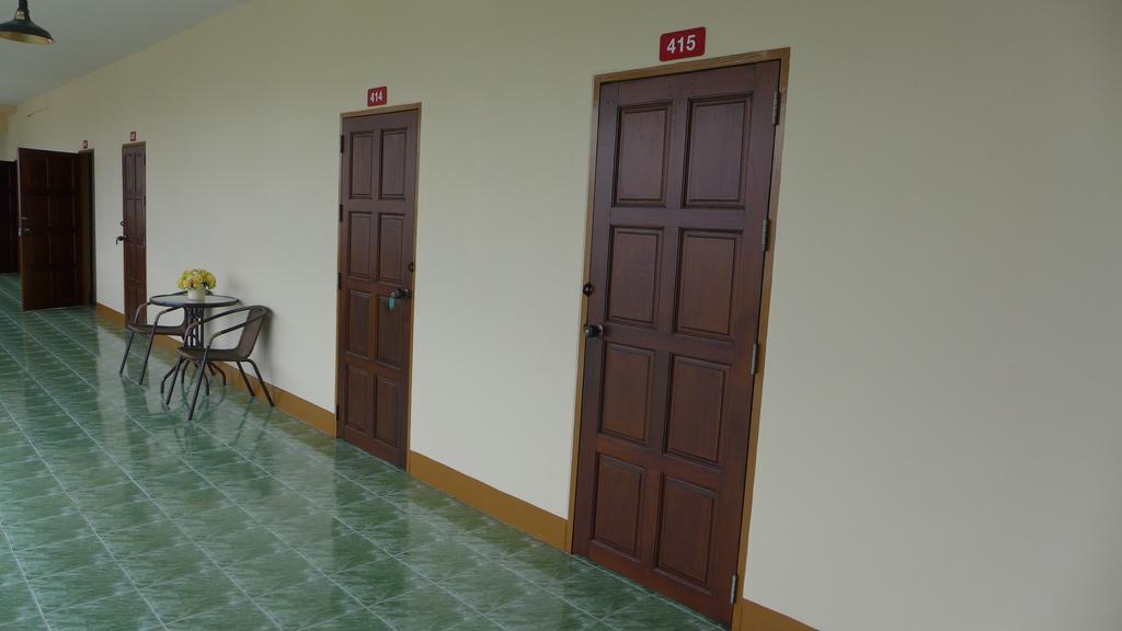Phrasing Guesthouse Чиангмай Экстерьер фото