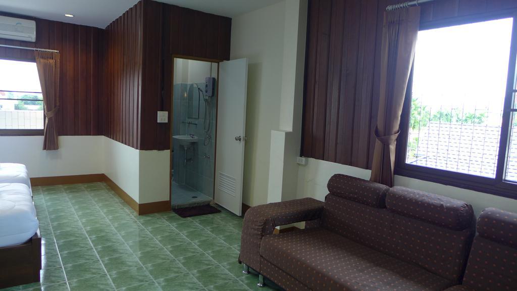 Phrasing Guesthouse Чиангмай Экстерьер фото